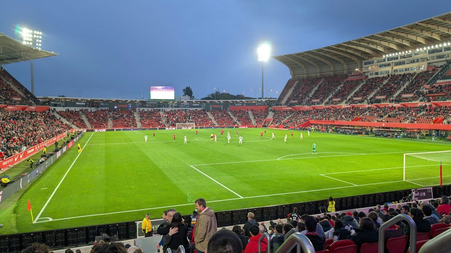 IM足球 APP — 行业资质清单示意配图